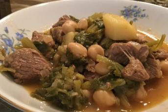 Etli Nohutlu Kereviz Sapı Yemeği