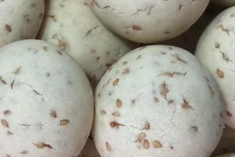 Ağızda Dağılan Susamlı Kurabiye