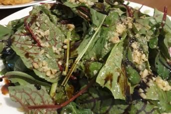 Kuzu Kulağı Ve Taze Pancar Salatası