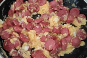 Yumurtalı Sosis Kavurma