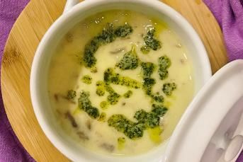 Etli Ve Erişteli Yoğurt Çorbası