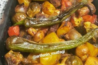 Bol Sebzeli Etli Karışık Tava (Kerpiç Kapta)