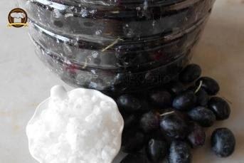 Evde Siyah Zeytin Nasıl Yapılır
