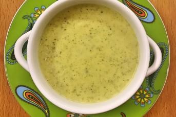 Enfes Brokoli Çorbası