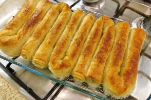 Baklava Yufkasından Çıtır Kol Böreği