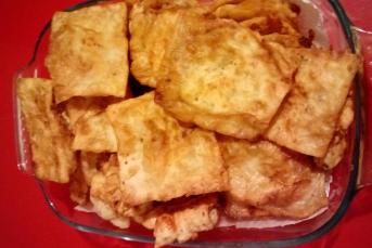 Yufkadan İçi Dolgulu Pişi