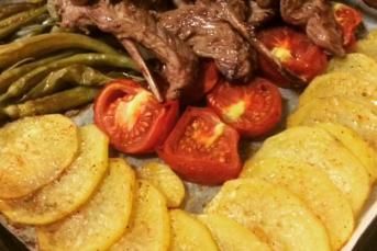 Pirzola Kızartması Ve Fırında Patates Tarifi