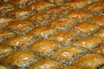 Hazır Yufkadan Kolay Baklava