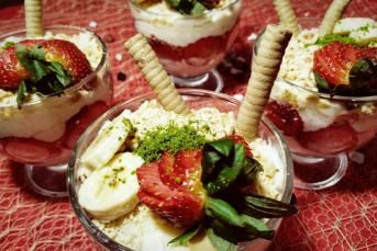 Çilekli Ve Muzlu Magnolia