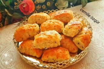 Kaşar Peynirli Kuru Pasta