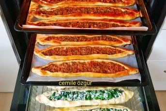 Evde Kıymalı Pide Yapımı