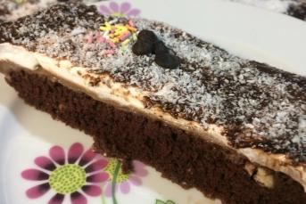 Çikolatalı Pasta (Harika Lezzet)