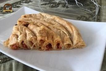 Domatesli Börek (Kolay Arnavut Böreği)