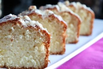 Beyaz Çikolatalı Limonlu Kek