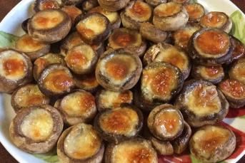 Tereyağlı Kaşarlı Mantar Tarifi