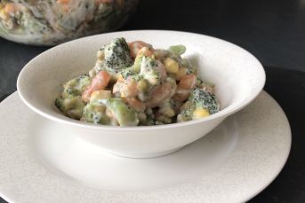 Kolay Brokoli Salatası