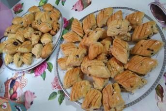 Damla Çikolatalı Ve Kuru Meyveli Kurabiye