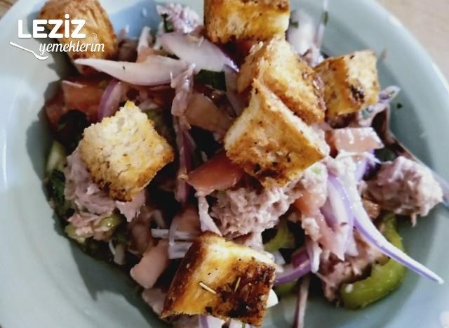 Ton Balıklı Salata Nasıl Yapılır