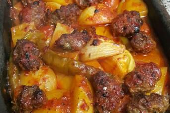 İzmir Köfte (Bir De Böyle Deneyin)