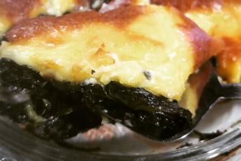 Fırında Beşamel Soslu Ispanak