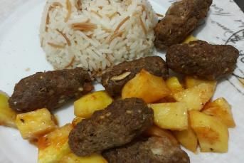 Fırında Soslu Köfte Patates