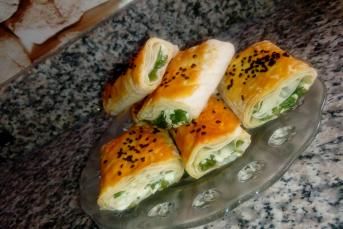Pratik Peynirli Çıtır Börek