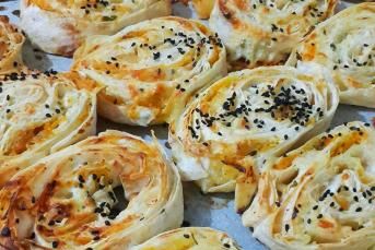 3 Katlı Rulo Börek