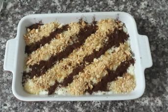 Bisküvili İrmik Tatlısı Nasıl Yapılır