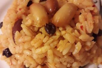 Manisanın Yöresel Yer Fıstıklı İç Pilavı