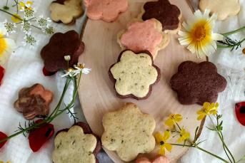 Renkli Çiçek Kurabiye