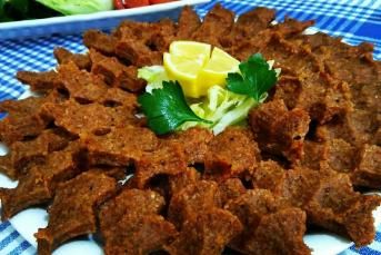 Ev Yapımı Çiğ Köfte Nasıl Yapılır