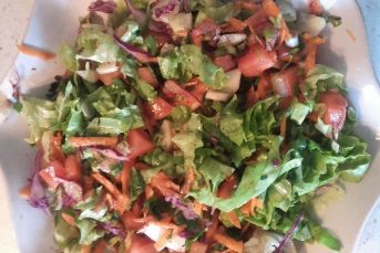 Renkli Salata Tarifi