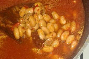 Tavuklu Kuru Fasulye Nasıl Yapılır?