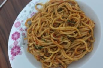 Sebzeli Spagetti Makarna