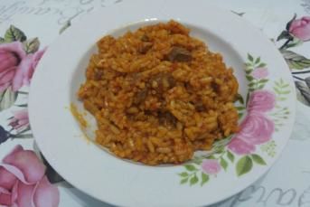 Etli Salçalı Pirinç Pilavı