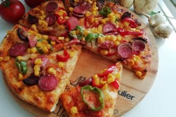 Ev Yapımı Pizza Nasıl Yapılmalı