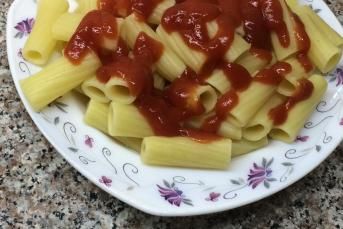 Ketçaplı Sade Makarna