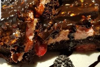 Çilek Rüyası Pastası Tarifi