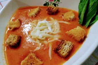 Sütlü Domates Çorbası