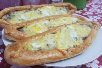Kıymalı Kaşarlı Pide Nasıl Yapılır?