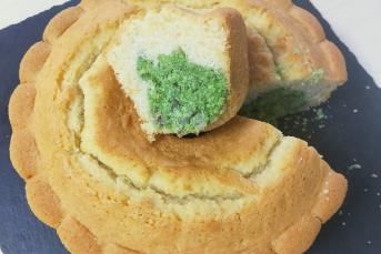 Antep Fıstık Dolgulu Kek