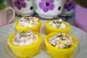 Patates Çanağında Rus Salatası