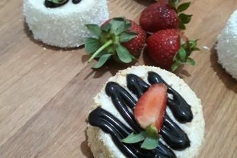 Çok Süslü Bardak Tatlısı