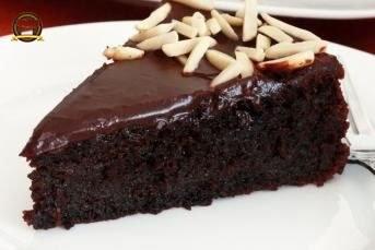 Bademli Çikolatalı Kek