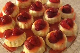 Çilekli İrmik Tatlısı Nasıl Yapılır?