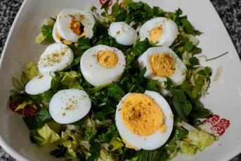 Kahvaltıya Sahura Pratik Yumurta Salatası