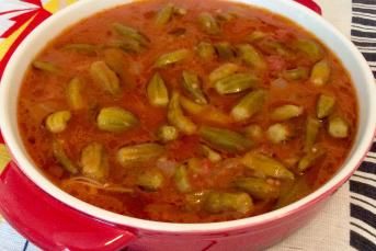 Zeytinyağlı Konserve Bamya Yemeği Tarifi