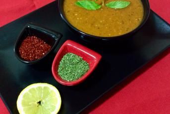 Kırmızı Mercimekli Ispanaklı Sebze Çorbası