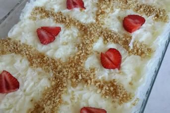 Cevizli Ve Çilekli Güllaç Tarifi