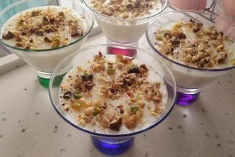 Kupta Muhallebi Kıvamında Cevizli Ve Fıstıklı Tatlı